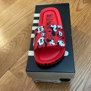 NIB mini Melissa Red Minnie Mouse Beach Slides